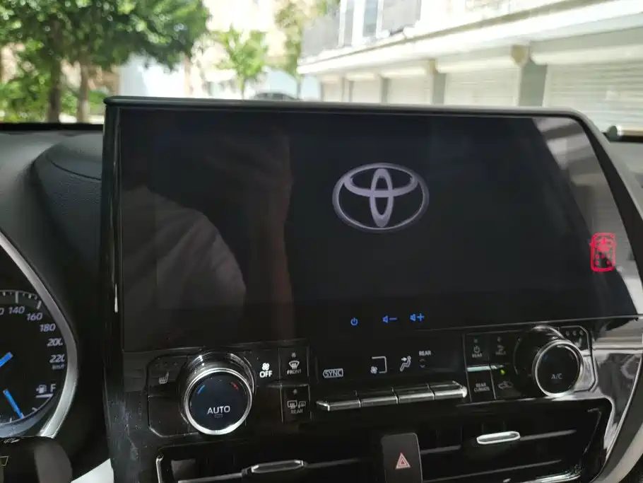 Toyota Highlander 2023 2022 Model Dual Engine 2.5L 4WD Premium Edition 7-Seater