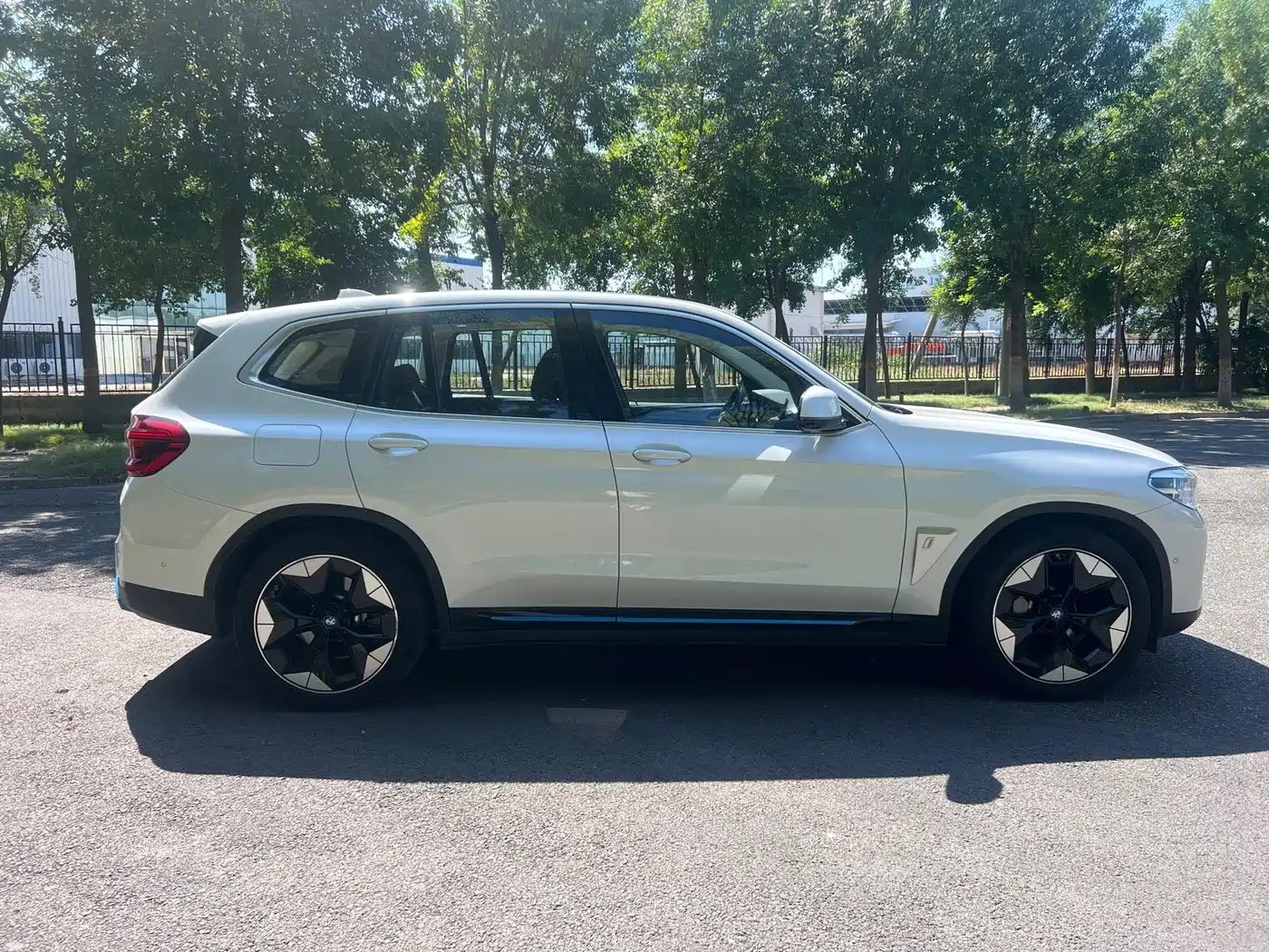 BMW iX3 2021 2021 Pioneer