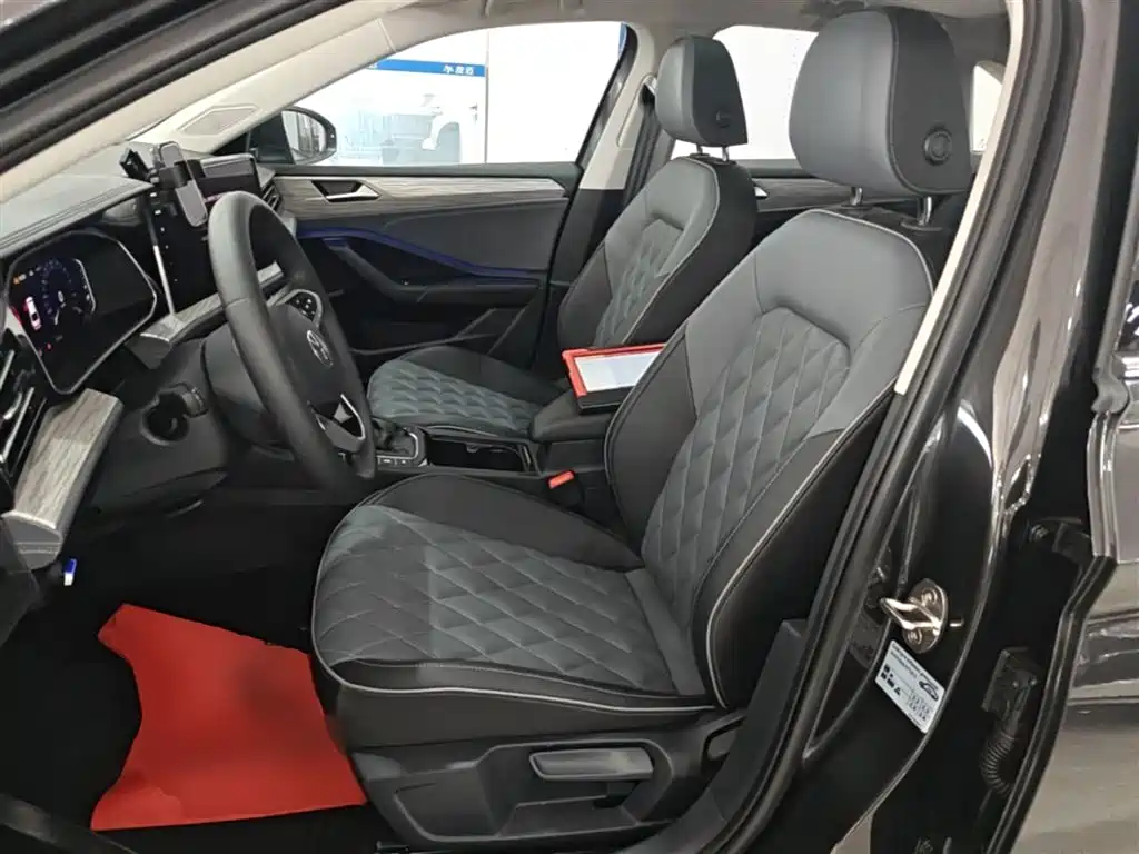 Volkswagen Sagitar 2025 Model Second Facelift 300TSI DSG Transcend Edition фото 15