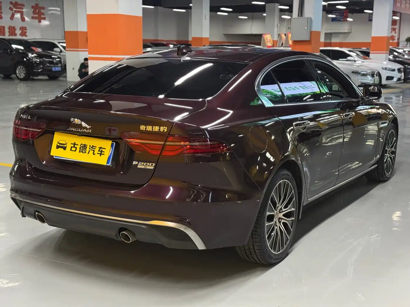 Фото 7 - Jaguar XEL