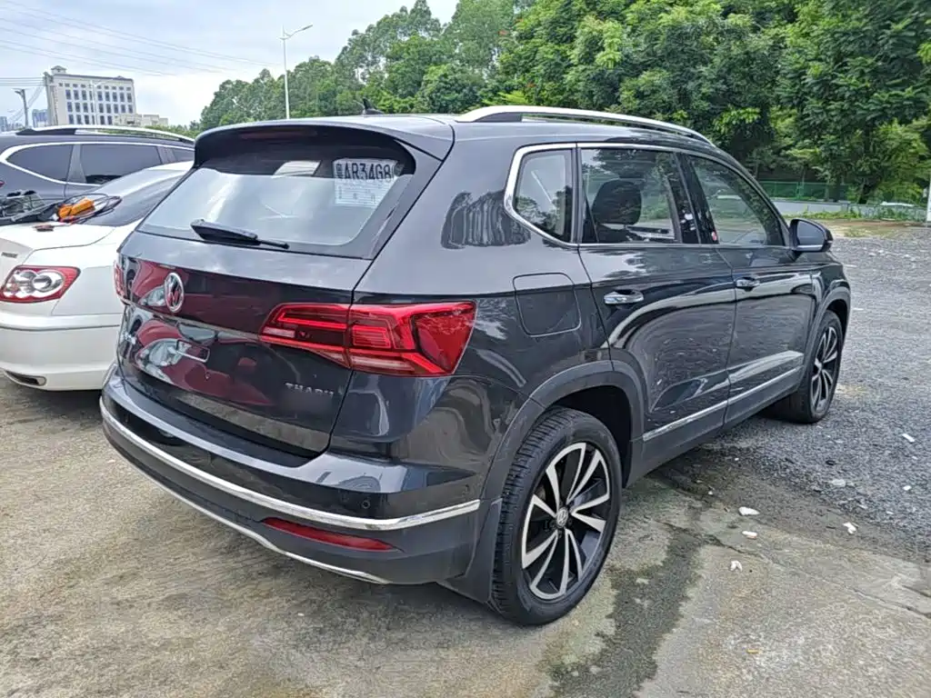 Фото 7 - Volkswagen Tharu