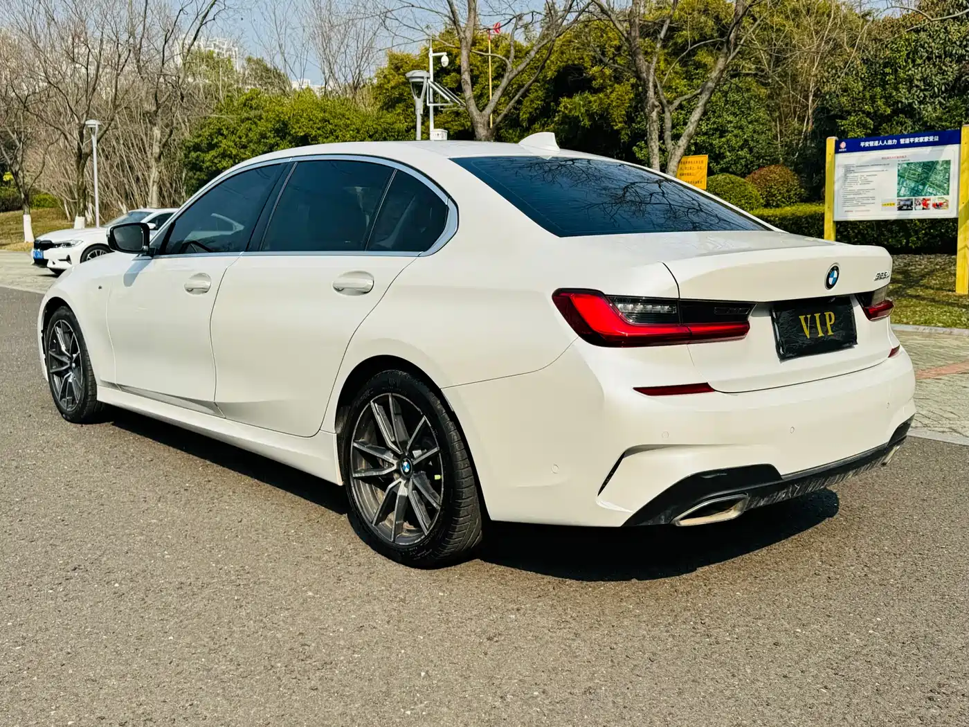 BMW 3 Series 2020 325Li M Sport Package фото 4