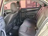 Фото 9 - Roewe 360