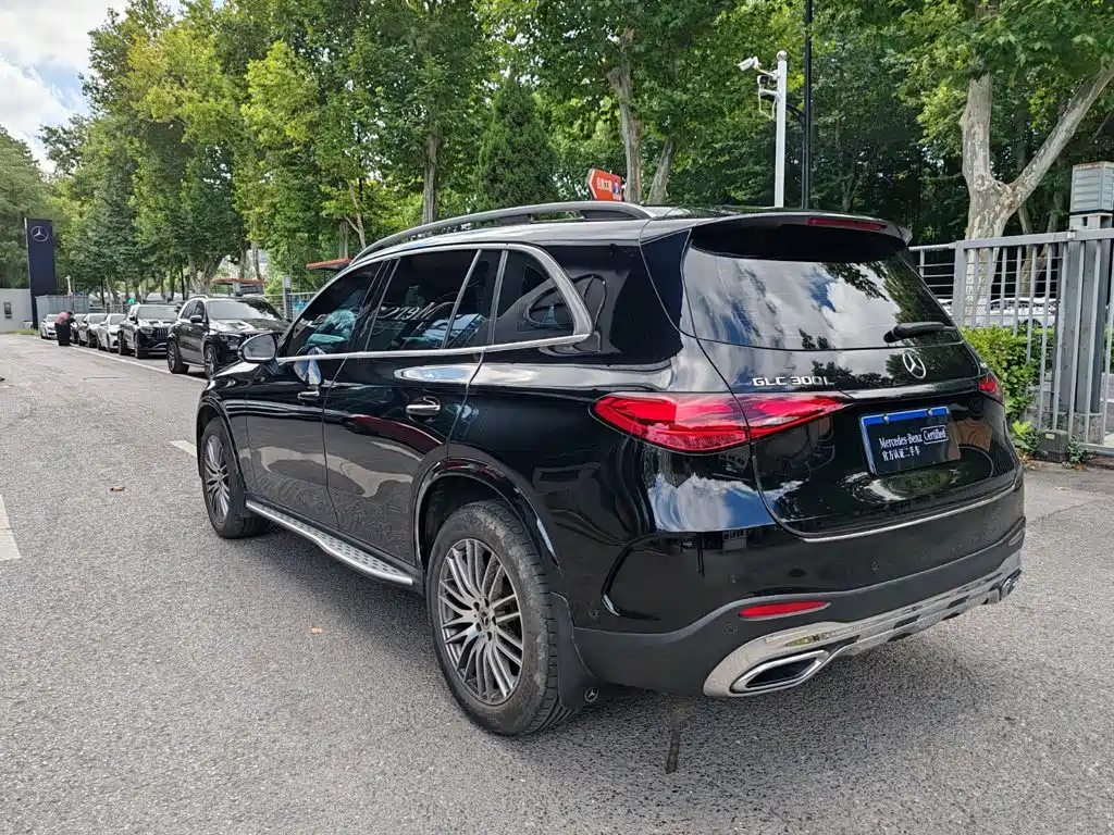 Фото 3 - Mercedes-Benz GLC