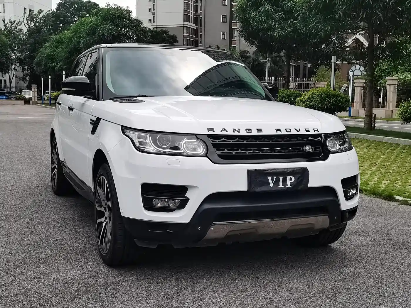 Land Rover Range Rover Sport 2014 3.0 SC V6 HSE DYNAMIC фото 3