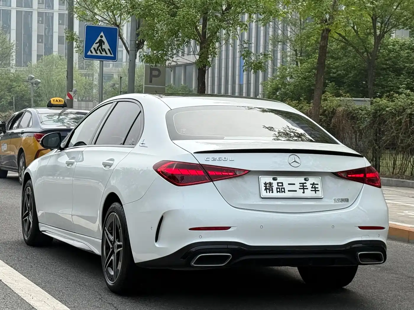 Mercedes-Benz C-Class 2023 Facelift C 260 L Night Sport Edition фото 9