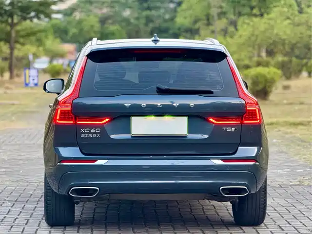 Volvo XC60 2020 T5 4WD Intelligent Comfort Luxury Edition — фото 5