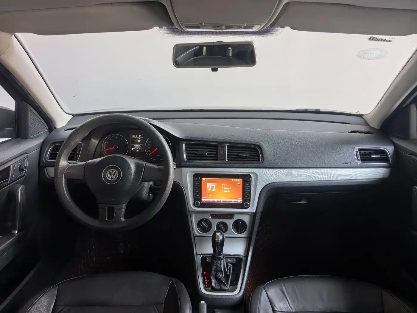 Volkswagen Lavida Tour 2013 1.6L Automatic Comfort фото 12