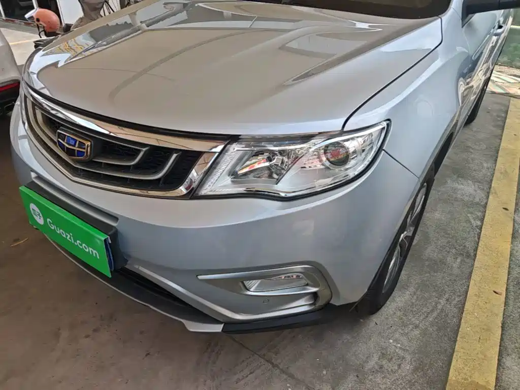 Фото 24 - Geely Atlas