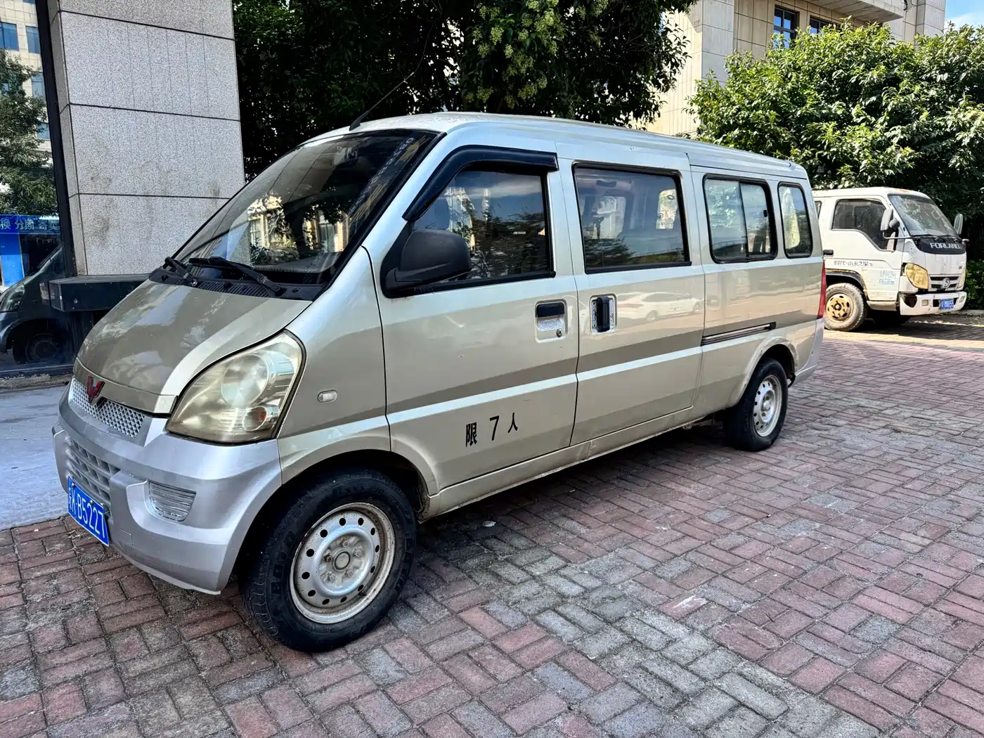 Wuling Motors Wuling Rongguang 2013 2012 1.5L Extended Standard Model