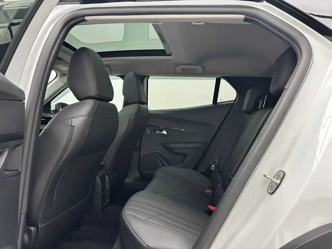 Peugeot 2008 2023 2022 230THP THE ONE