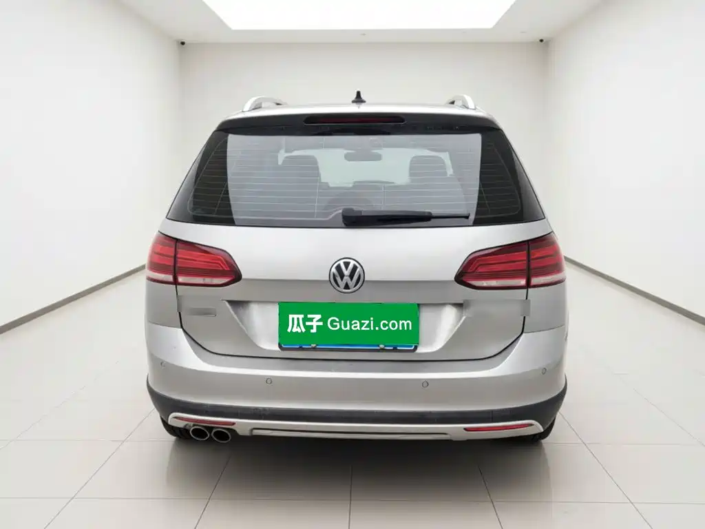 2020 Volkswagen Golf (Import)