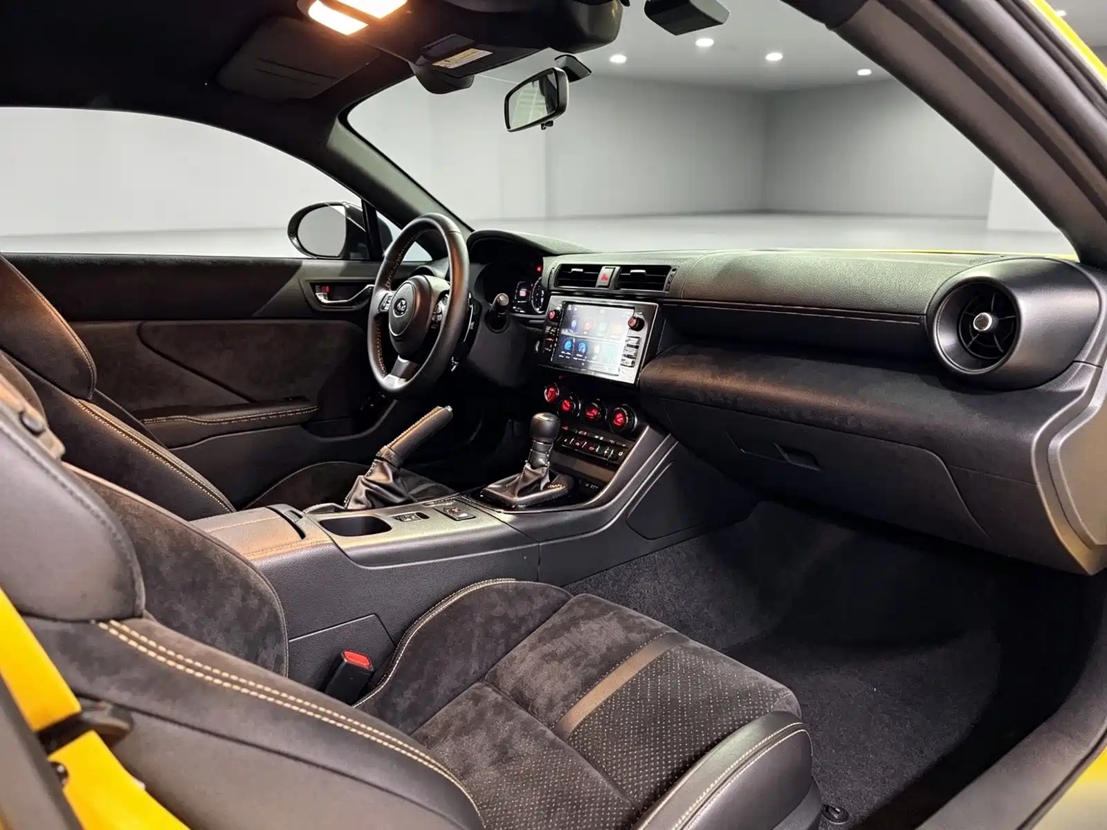 Фото 3 - Subaru BRZ