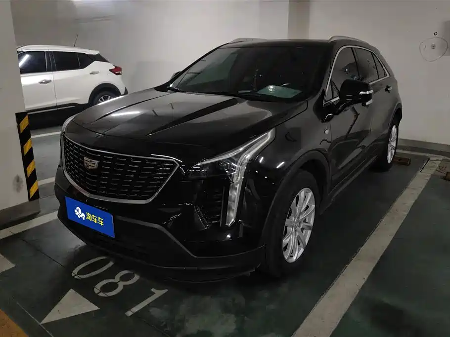 CADILLAC XT4