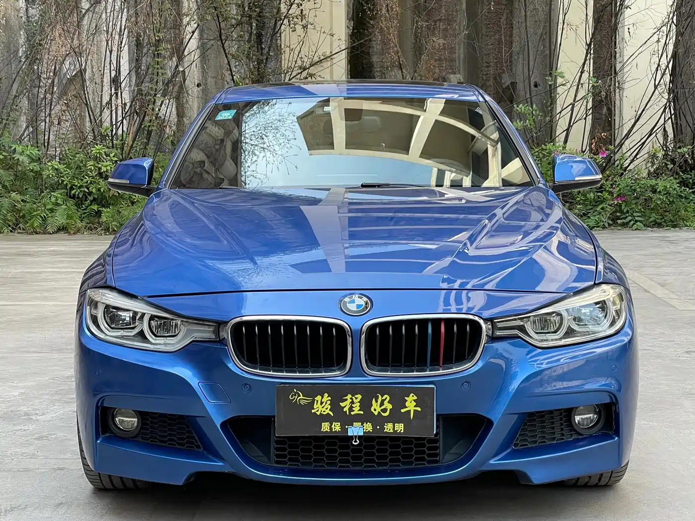 BMW 3 Series 2016 320i M Sport фото 2
