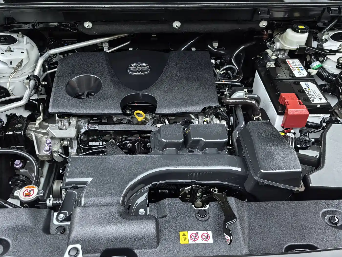 Toyota RAV4 2026 2023 2.0L CVT 2WD 20th Anniversary Platinum Edition
