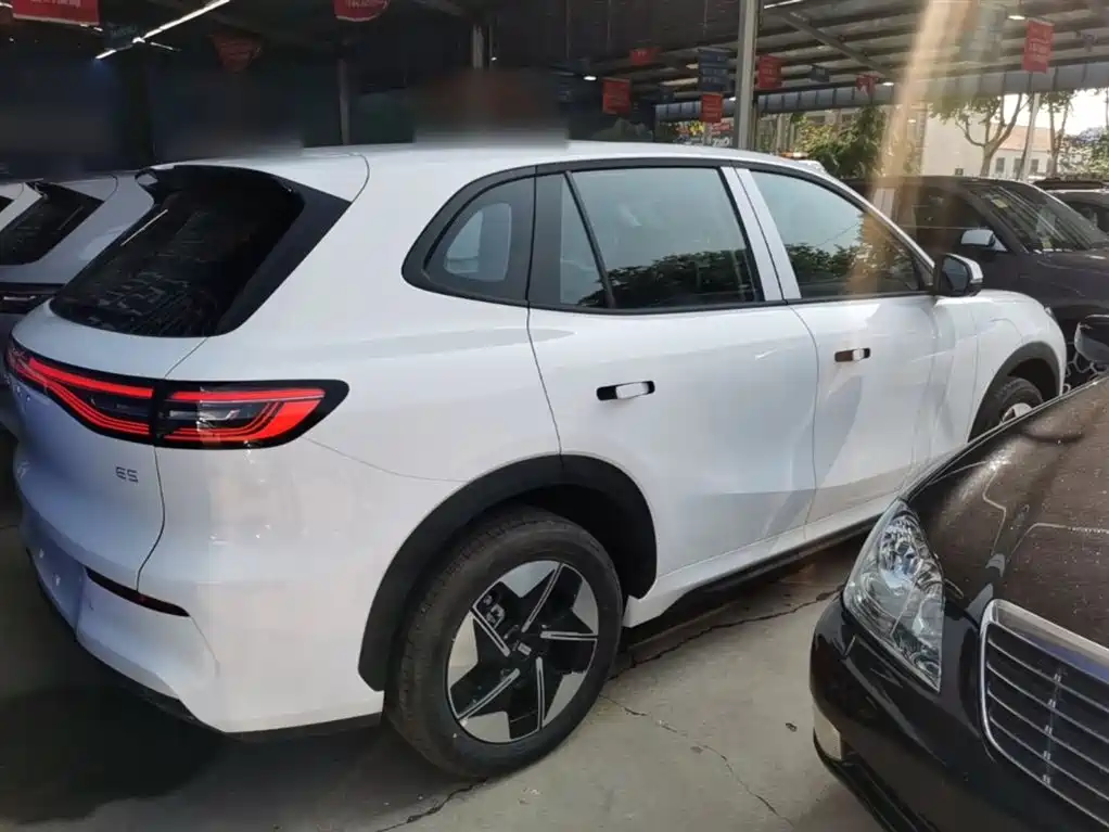 Geely Galaxy Galaxy E5 2026 530km Voyager Edition фото 7