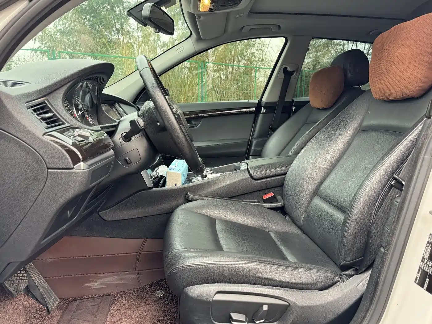 BMW 5 Series GT 2014 528i Leading фото 4