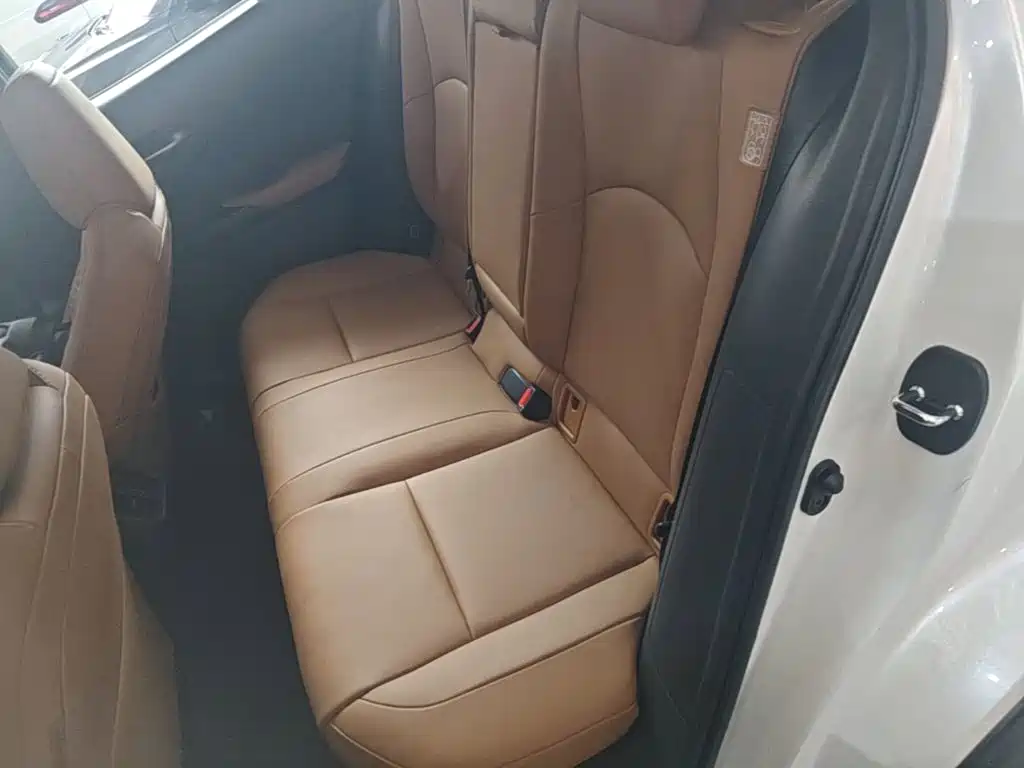 Lexus UX 2022 2020 260h Explore Fun Edition