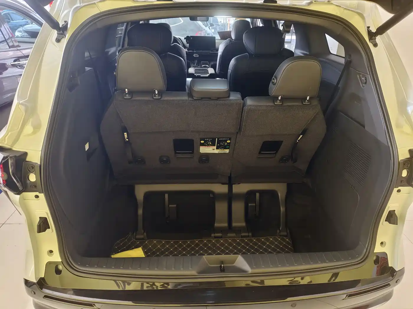 Toyota Sienna 2024 2.5L Hybrid Ultimate Premium Edition фото 13