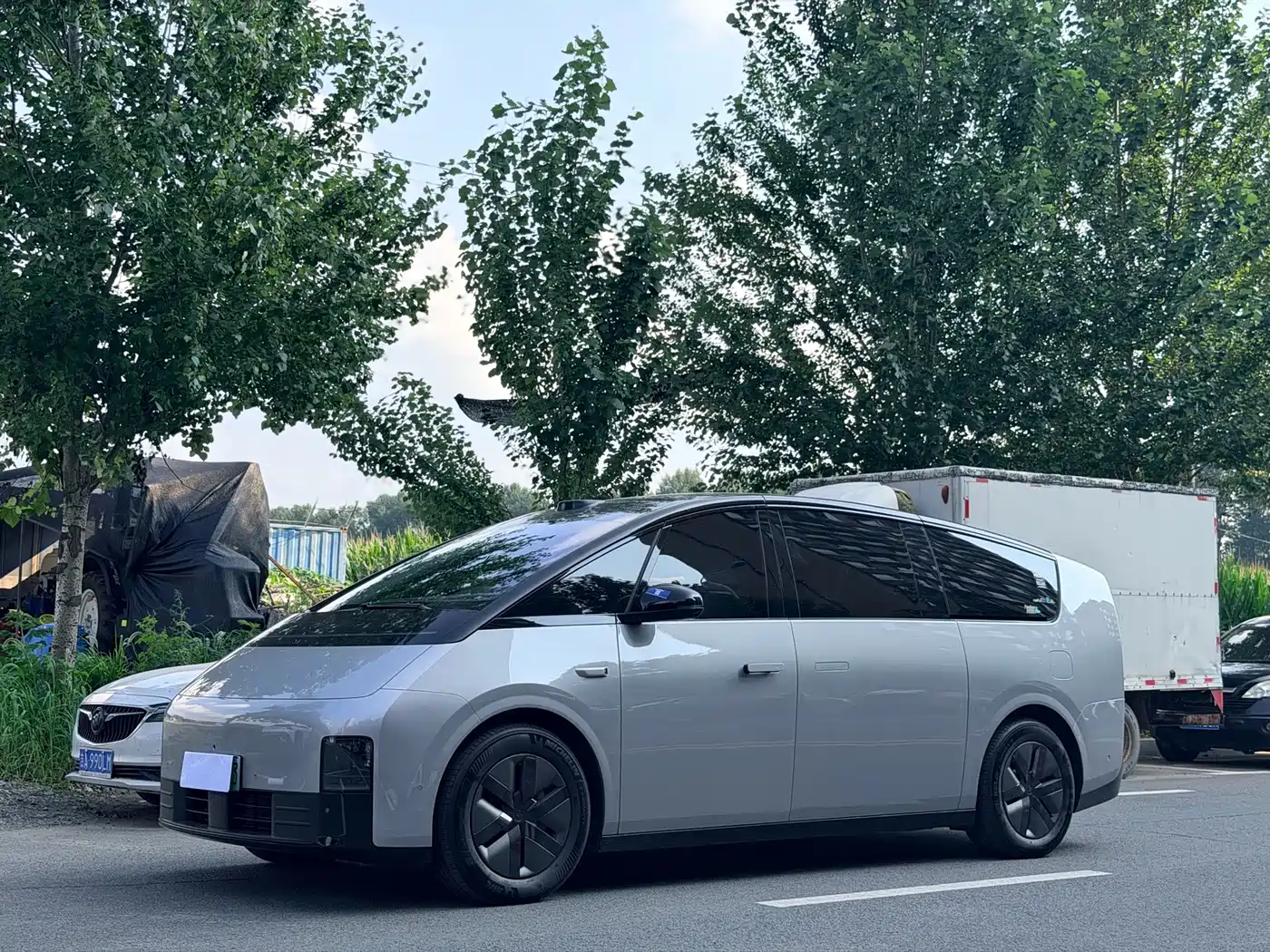 Li Auto MEGA 2025