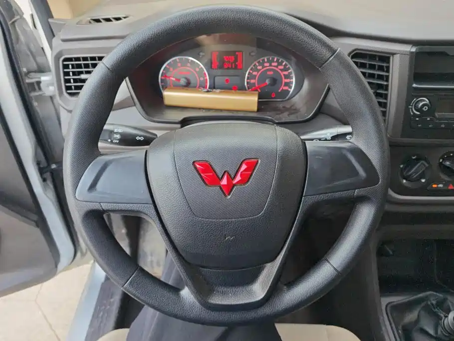 Wuling Motors Wuling Hongguang V 2025 2022 1.5L Power Enjoy Edition Electric Power Steering LAR