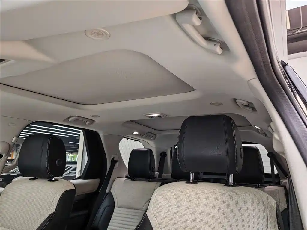 Land Rover Discovery 2021 360PS R-Dynamic S фото 6