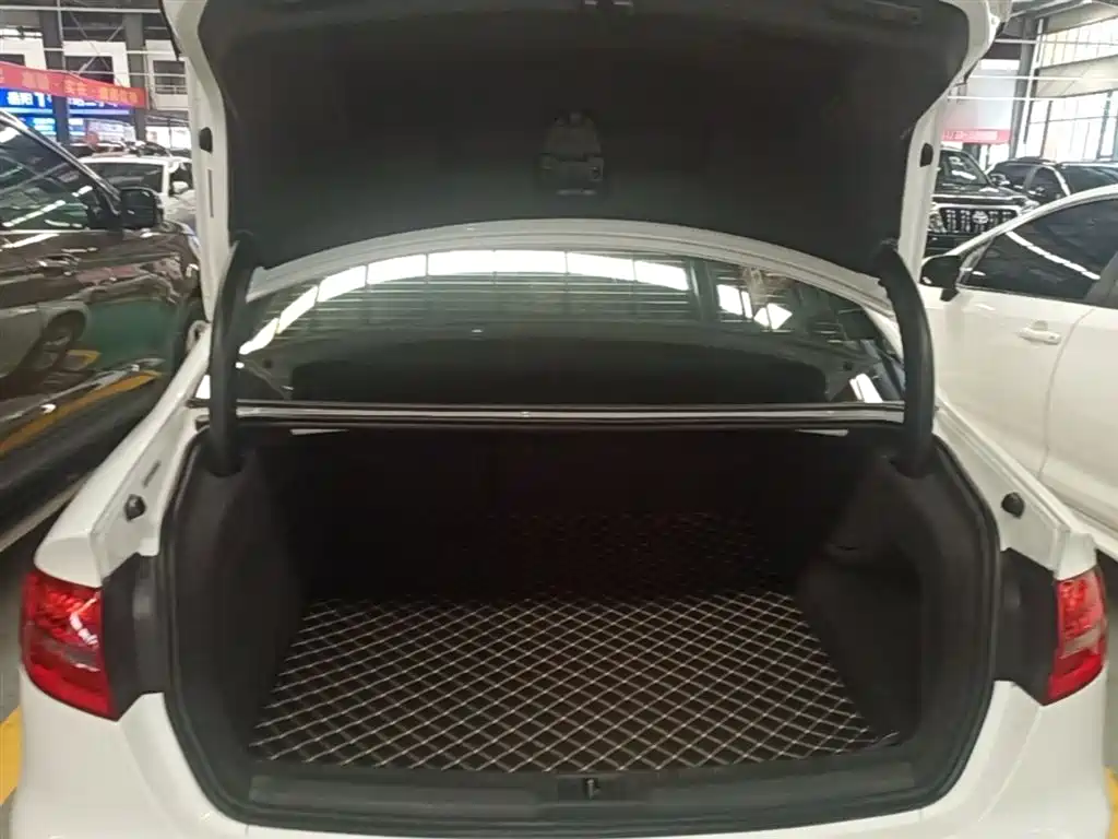 Audi A4L 2013 35 TFSI Automatic Comfort фото 19