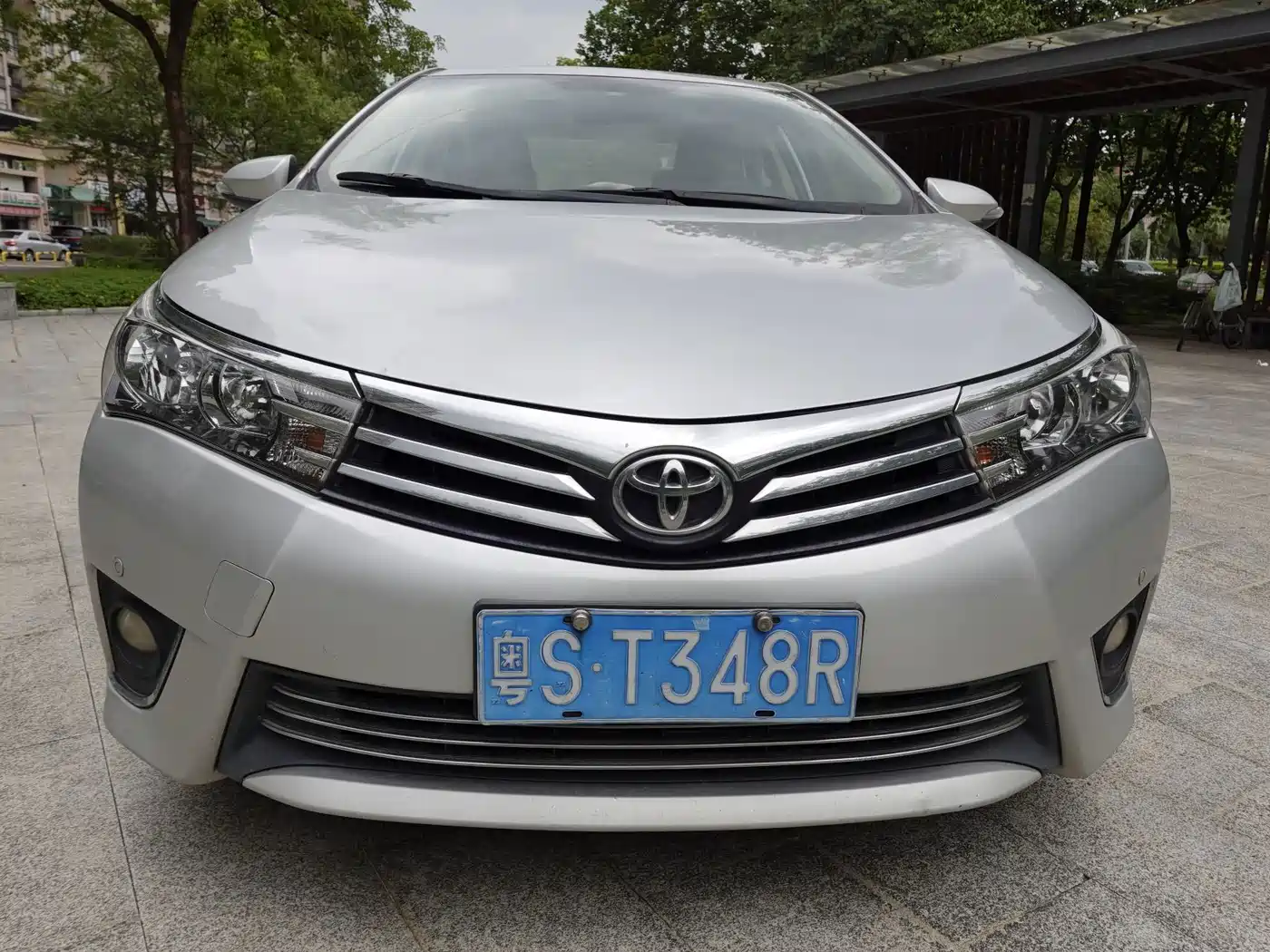Фото 2 - Toyota Corolla