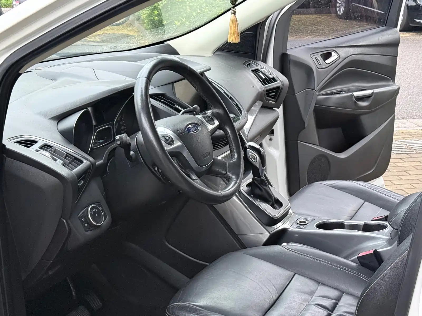 Photo 5 - Ford Kuga