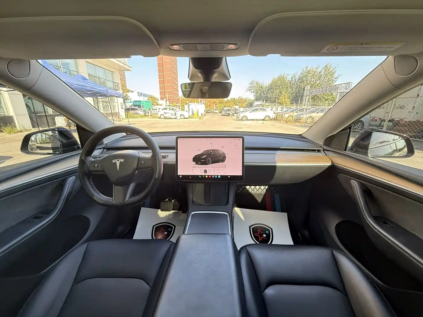 Фото 14 - Tesla Model Y