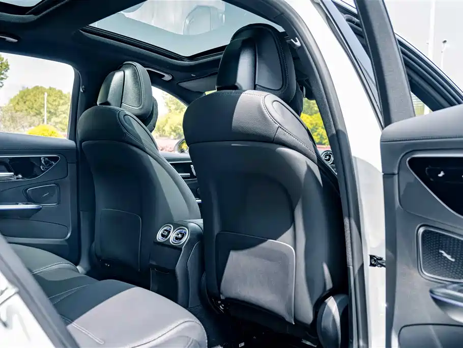Mercedes-Benz C-Class 2025 Facelift C 260 L Sport Edition фото 17