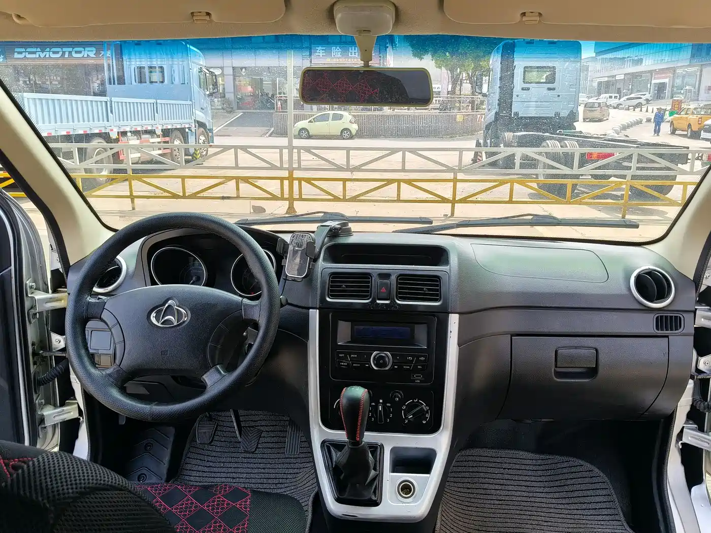 Changan Kaicheng Changan Ruixing M70 2021 2019 1.5L Comfort Version China VI 6-seater Flat Roof Tailgate DAM15KL
