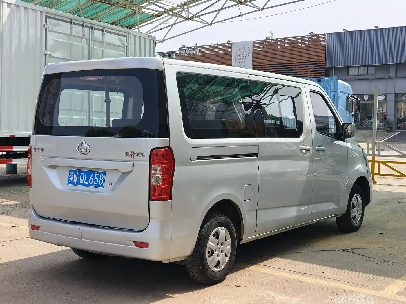 Changan Kaicheng Changan Ruixing M70 2021 2019 1.5L Comfort Version China VI 6-seater Flat Roof Tailgate DAM15KL