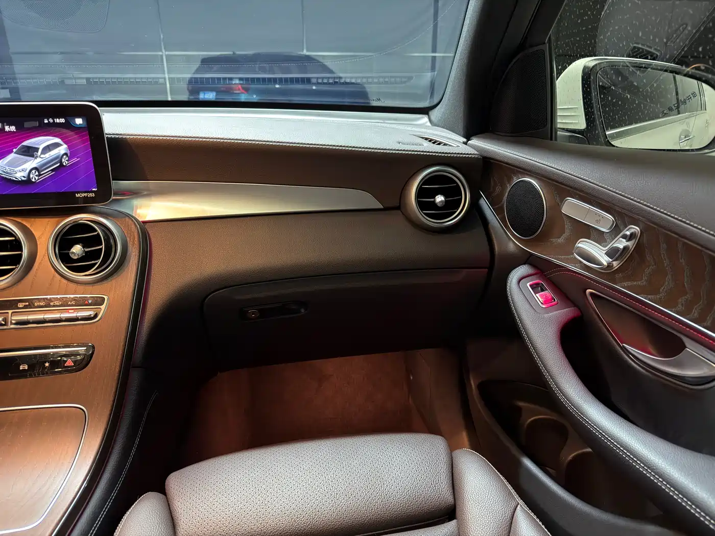 Mercedes-Benz GLC 2020 Facelift GLC 260 L 4MATIC Luxury фото 11