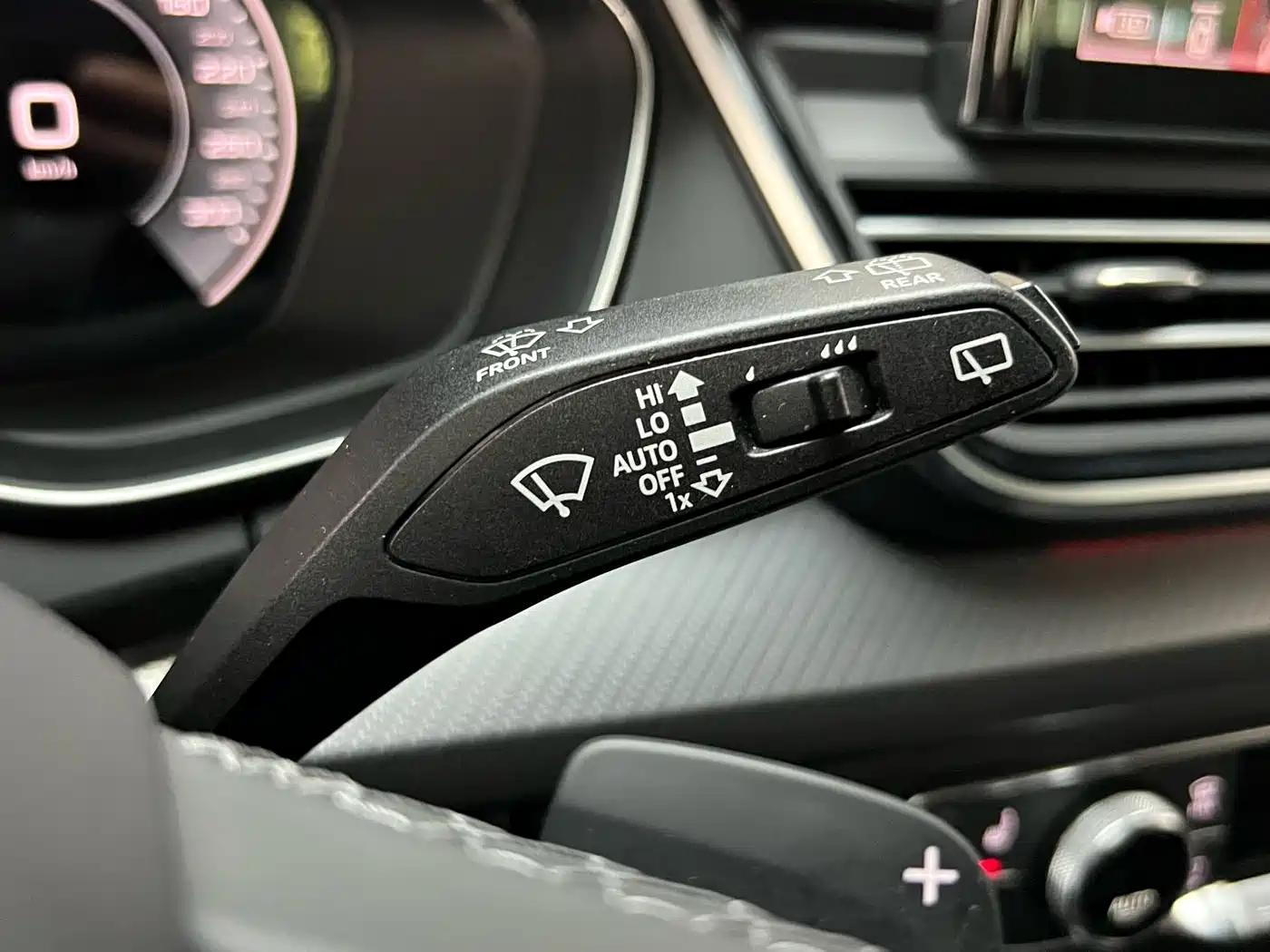 Audi Q5L 2023 40T Luxury Dynamic фото 24