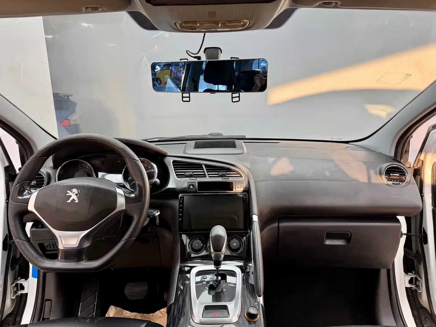 Peugeot 3008 2015 2.0L Automatic Trend Edition фото 17