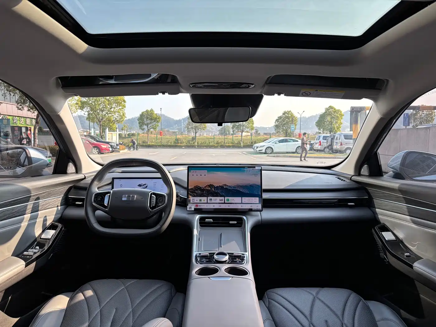 Geely Galaxy Galaxy L6 2025 EM-i 140km Starship Edition фото 8