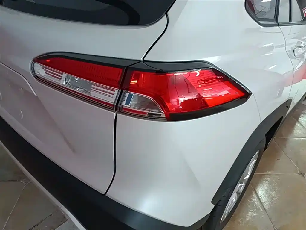 Toyota Corolla Cross 2025 2.0L Pioneer Edition фото 8