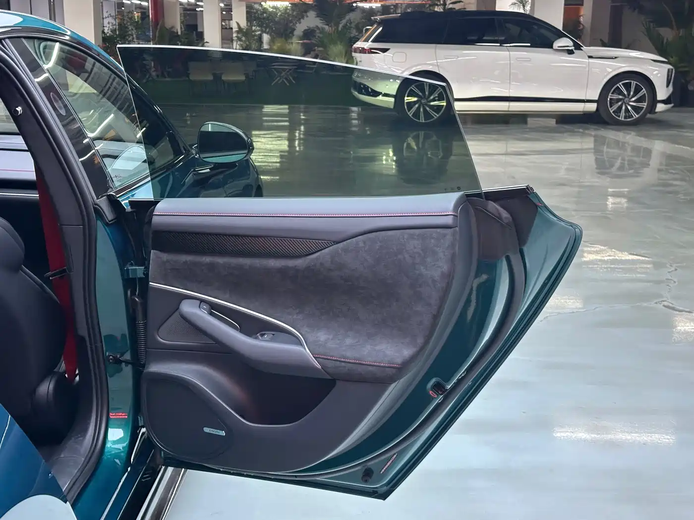 XIAOMI CAR XIAOMI SU7 ULTRA