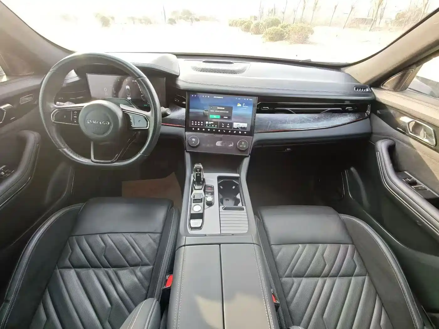 Lynk & Co 09 EM-P 2021 2.0T PHEV Halo 6-seater фото 4