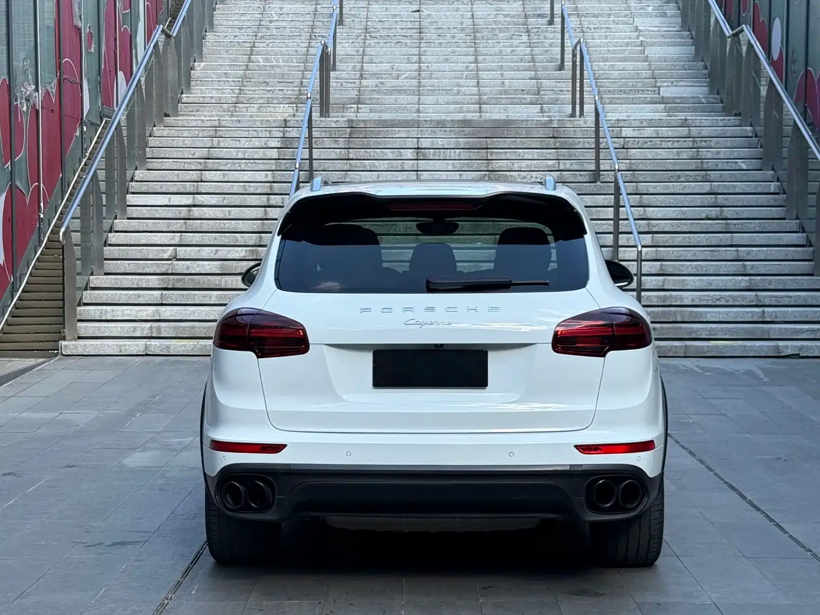 Photo 5 - Porsche Cayenne
