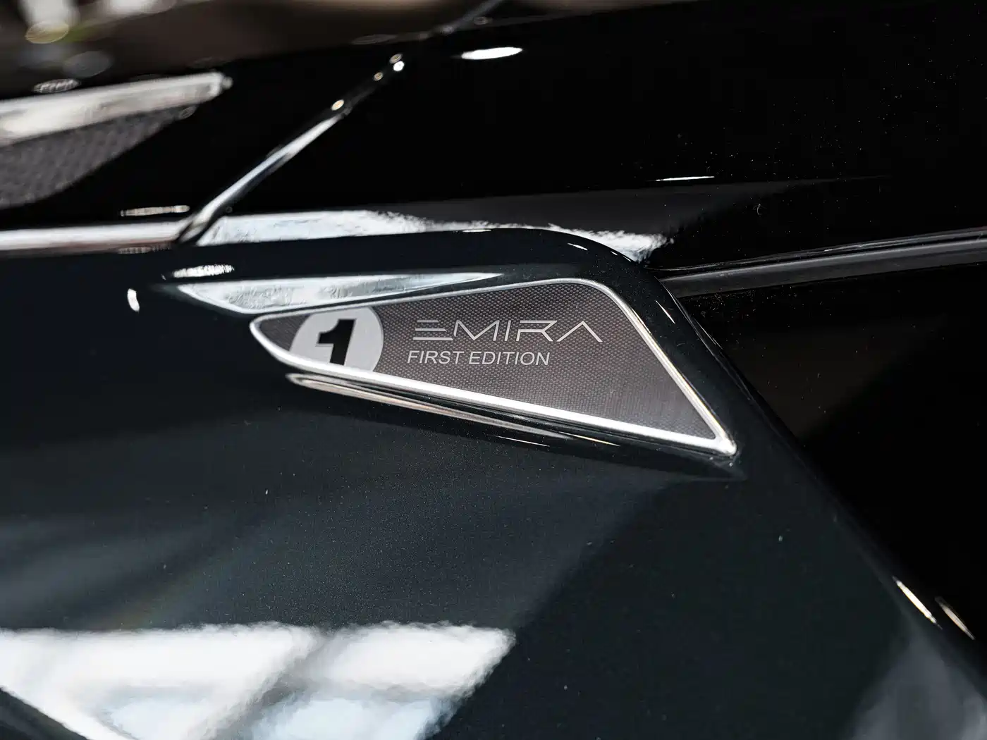 Lotus Cars EMIRA 2022 3.5T V6 Manual First Edition фото 20