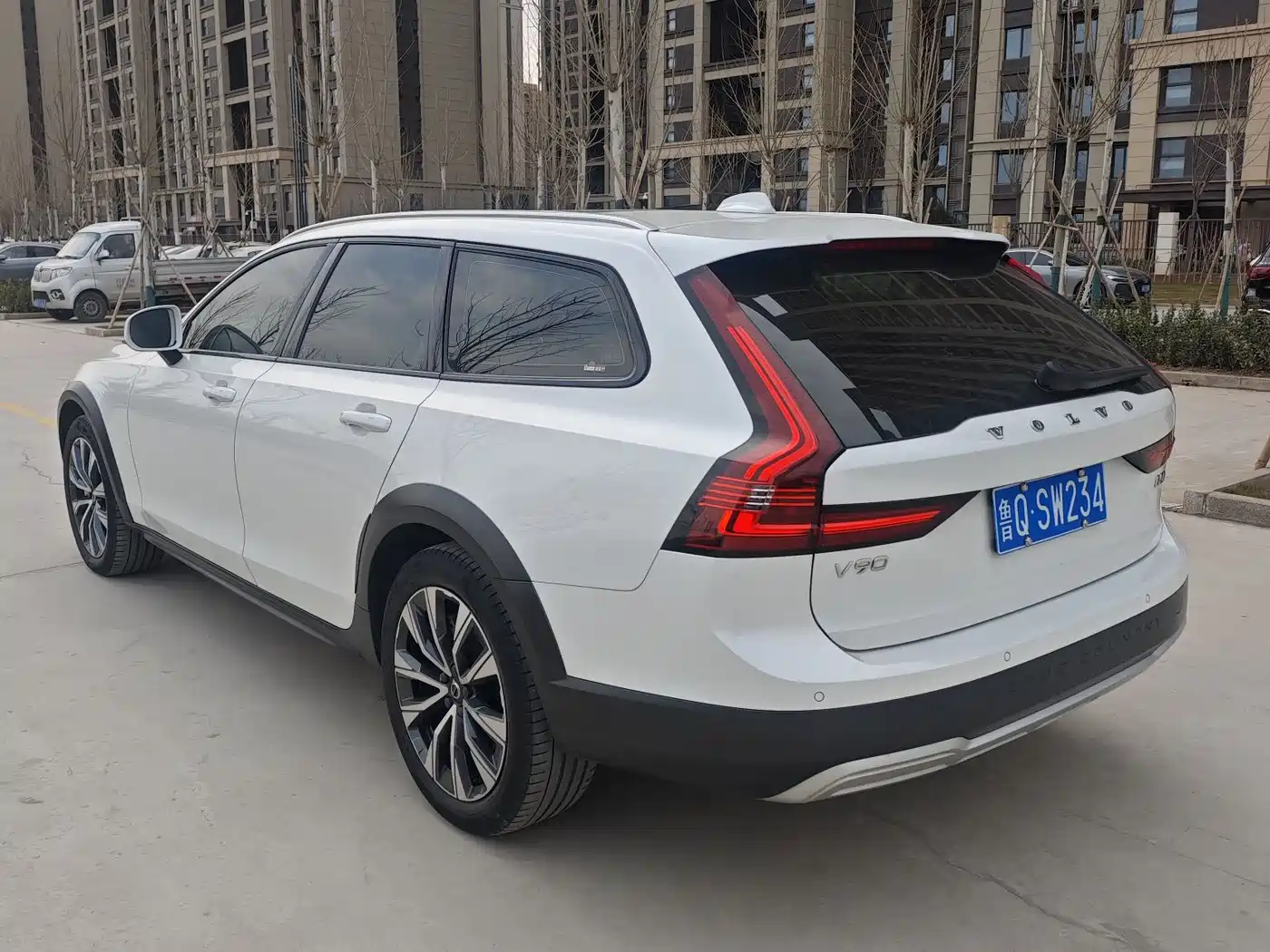 VOLVO V90