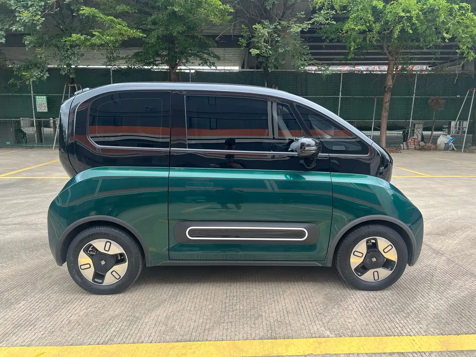 Фото 2 - Baojun KiWi EV