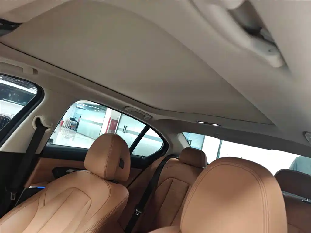 BMW 3 Series 2021 Facelift 325Li M Sport Shadow Edition фото 6
