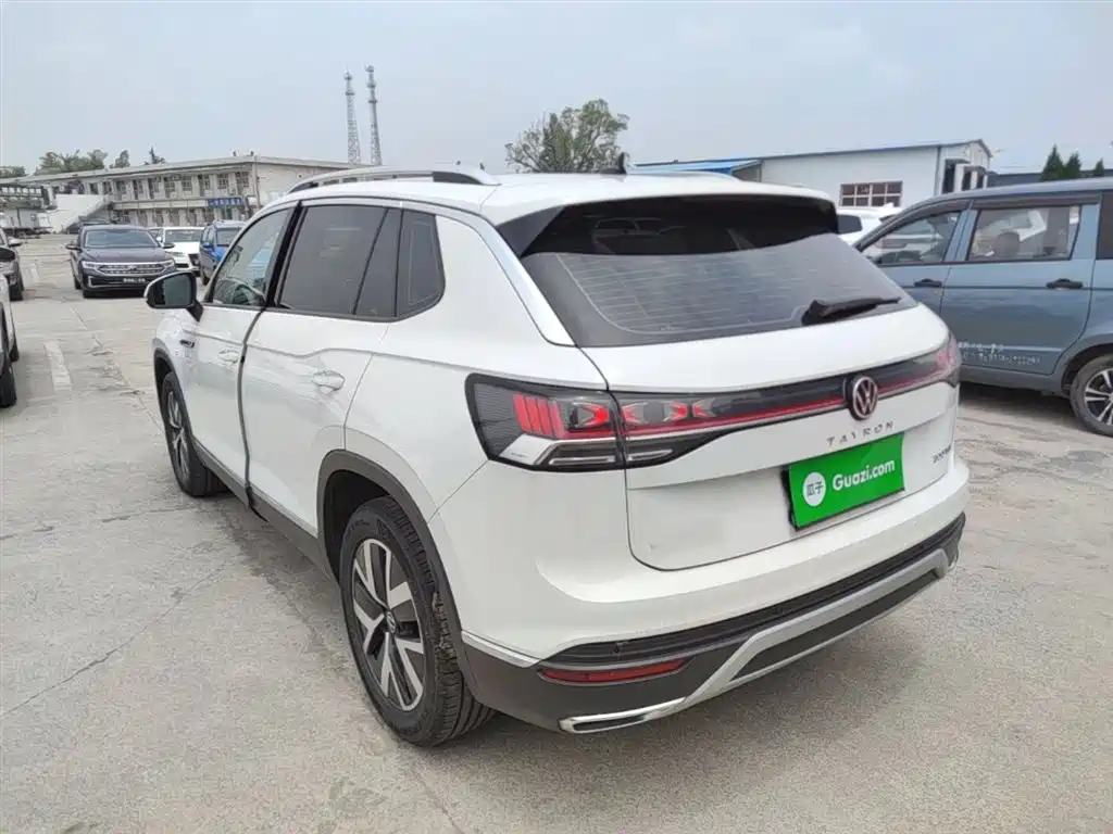 Volkswagen Tayron 2024 300TSI 2WD Luxury Plus Advanced фото 5