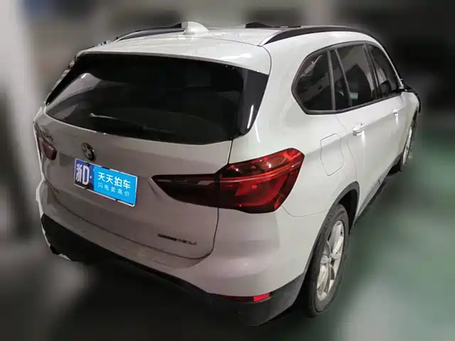 BMW X1 2018 sDrive18Li Fashion Model — фото 2