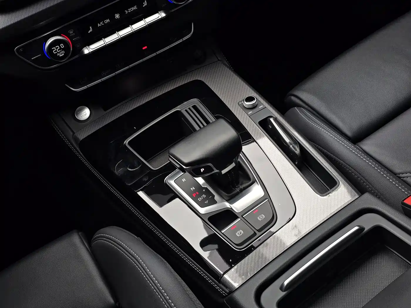 Audi Q5L 2022 40T Luxury Dynamic фото 18