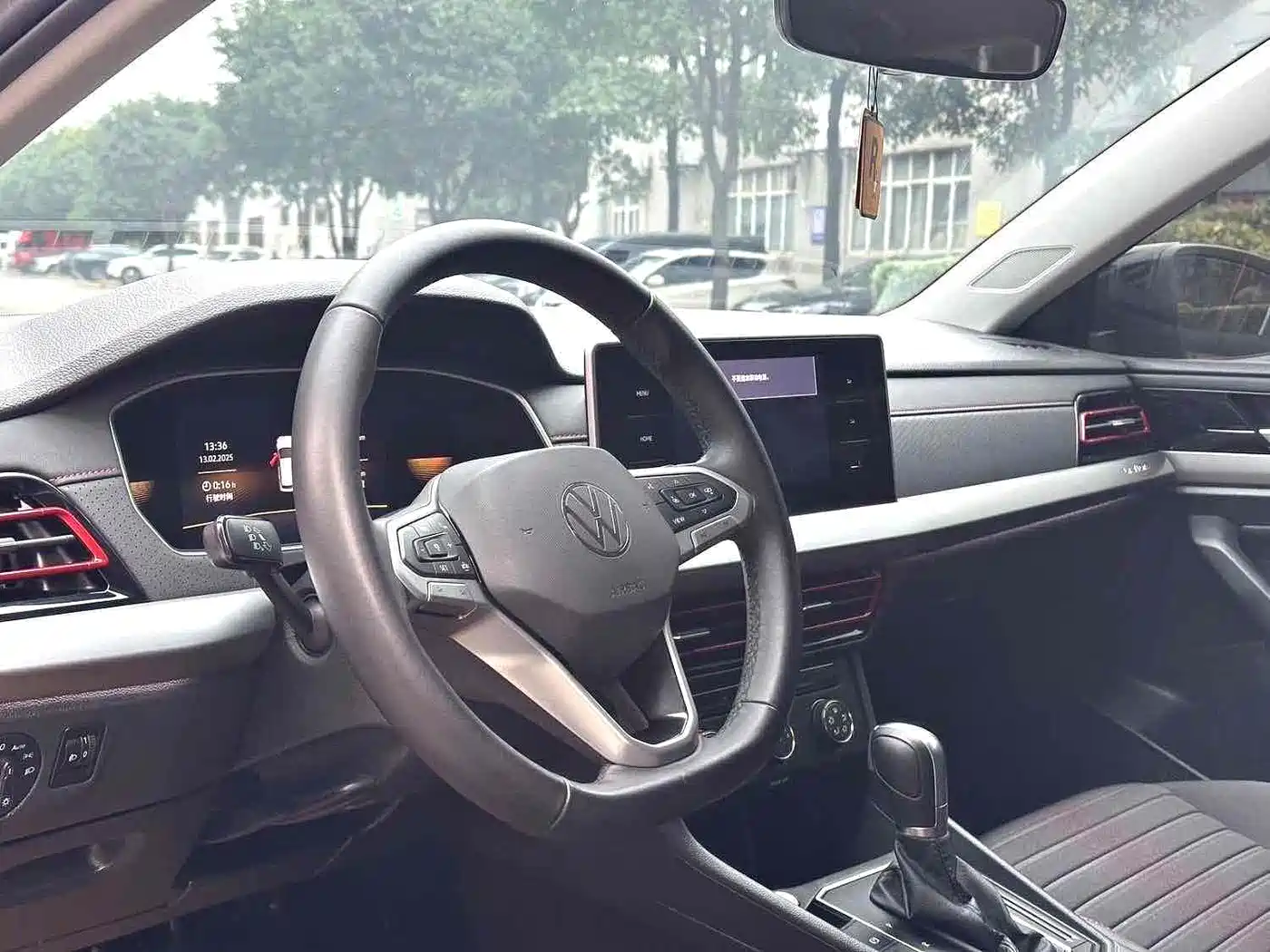 Volkswagen Lavida 2023 300TSI DSG Starlight Full Comfort Edition фото 9
